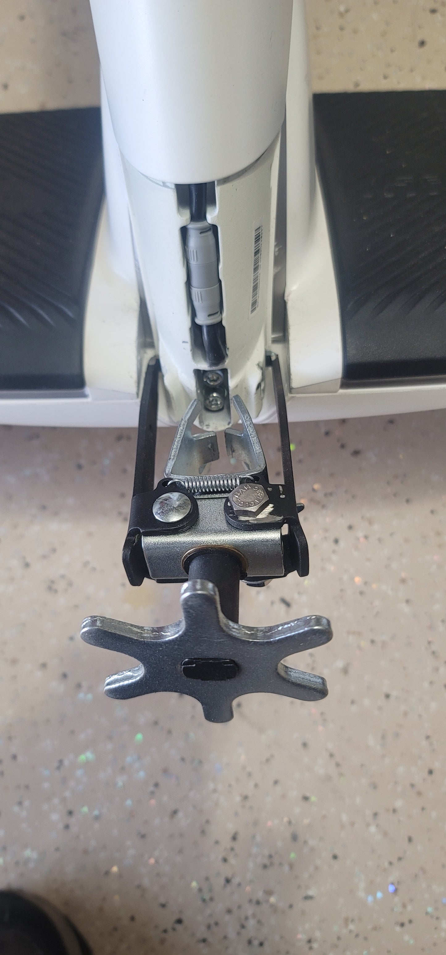 Segway Ninebot-S Plus Kneebar Removal Tool